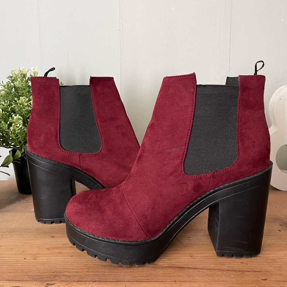 *SOLD* PLATFORM MAROON H&M BOOTIES